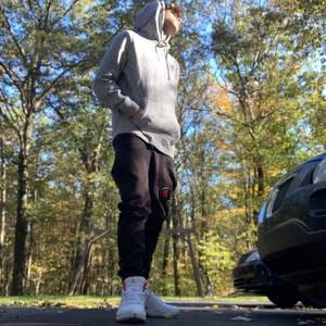 Meet your Posher, Robert